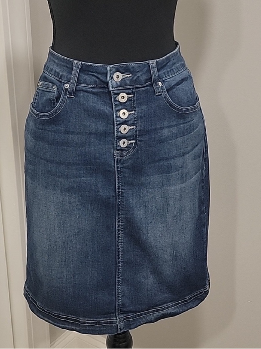 Earl Jeans Button-Front Denim Pencil Skirt